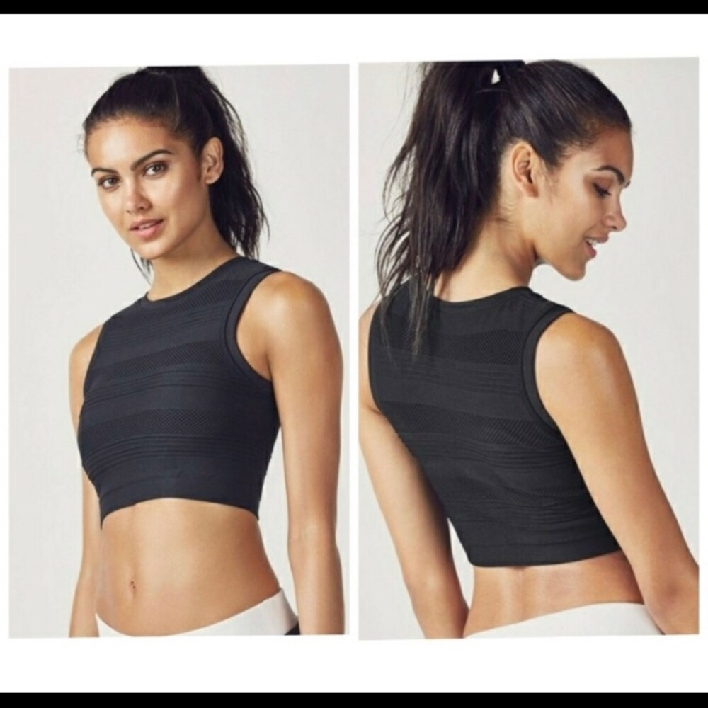Fabletics NWT, Medium Sandra Midi Bra Crop Top